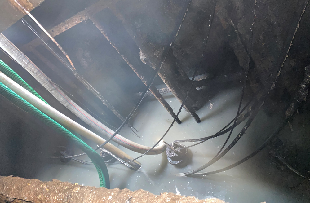 272石湫商城污水池清运